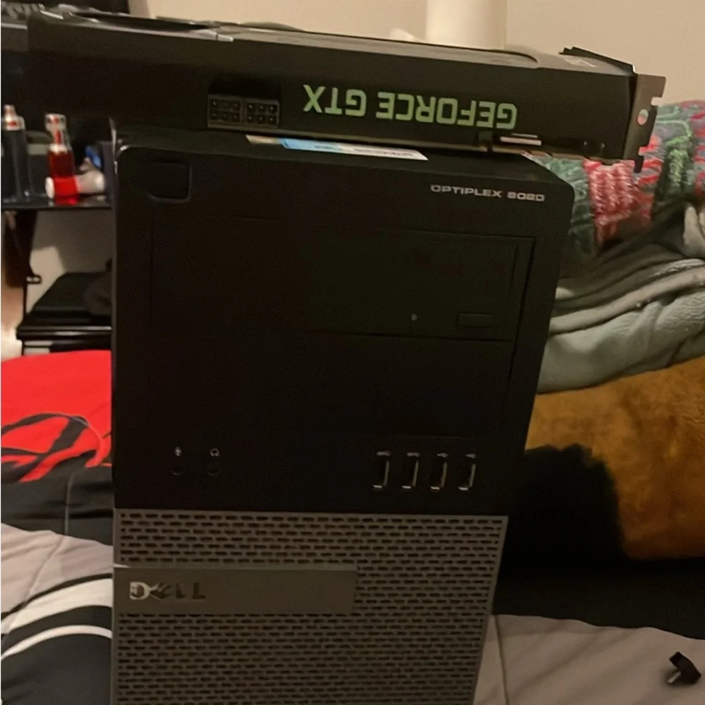 I am selling a pc extra graphics card with wireless keyboard and mouse and 16 gb